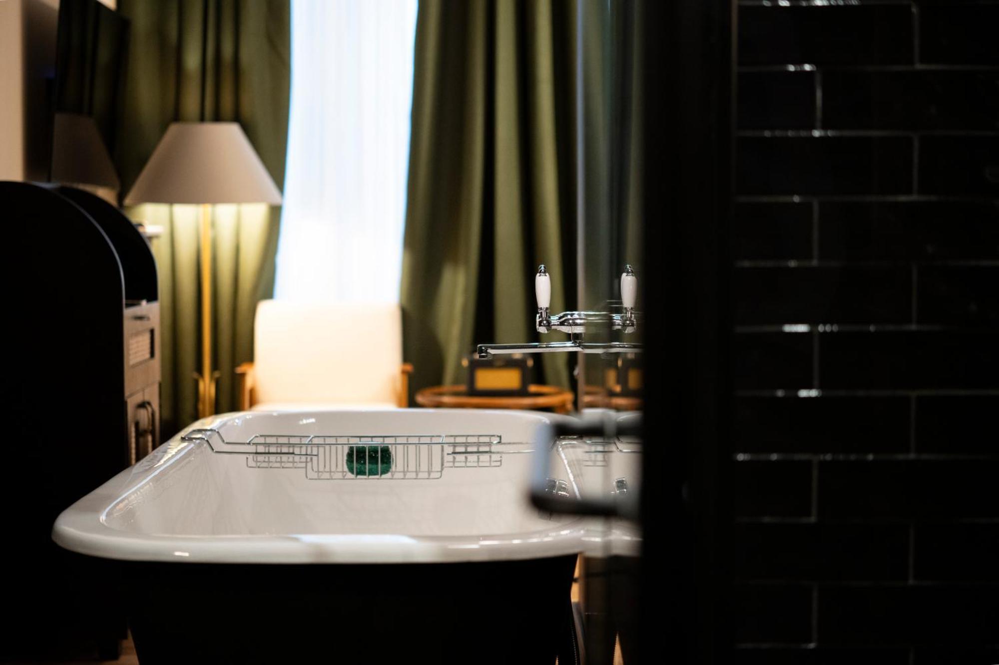 Communal Hotel คูทายสิ ภายนอก รูปภาพ