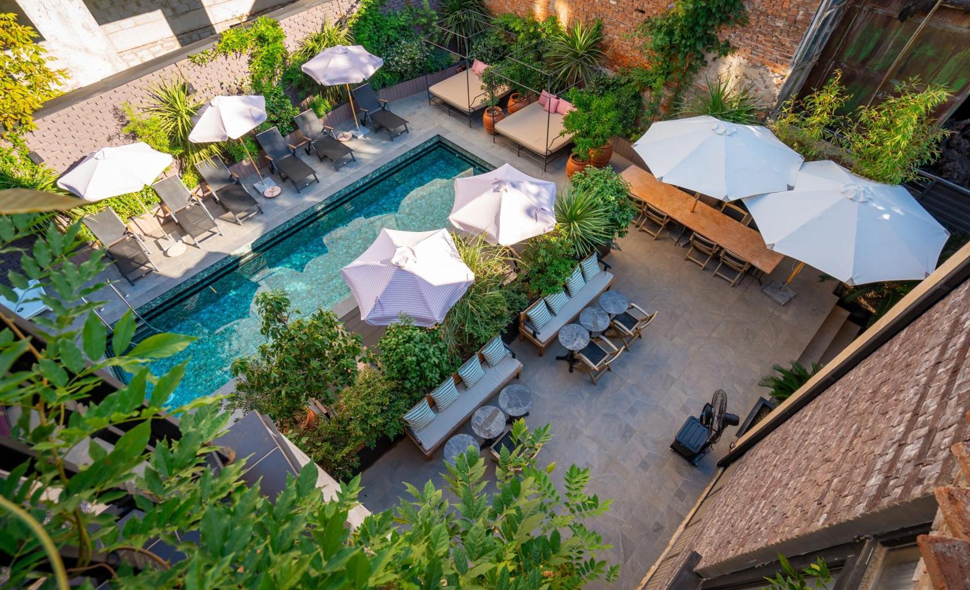 Communal Hotel คูทายสิ ภายนอก รูปภาพ
